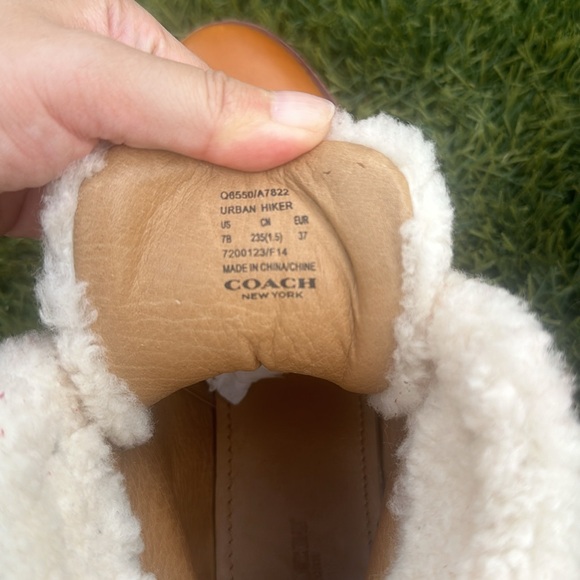 Stylish Coach Boots - Picture 5 of 7